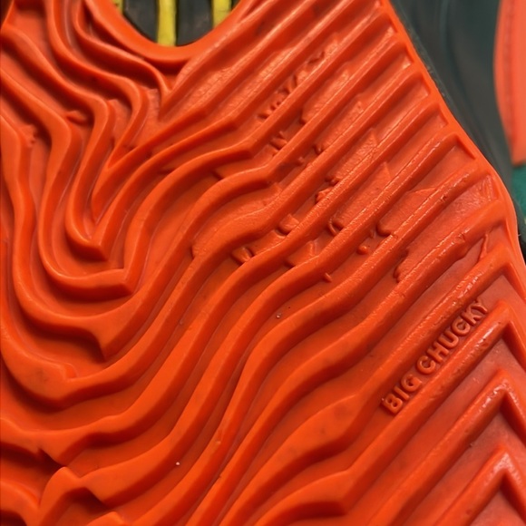 Nike KD VII Green and Orange Sneakers with Dynamic Design - Picture 8 of 14